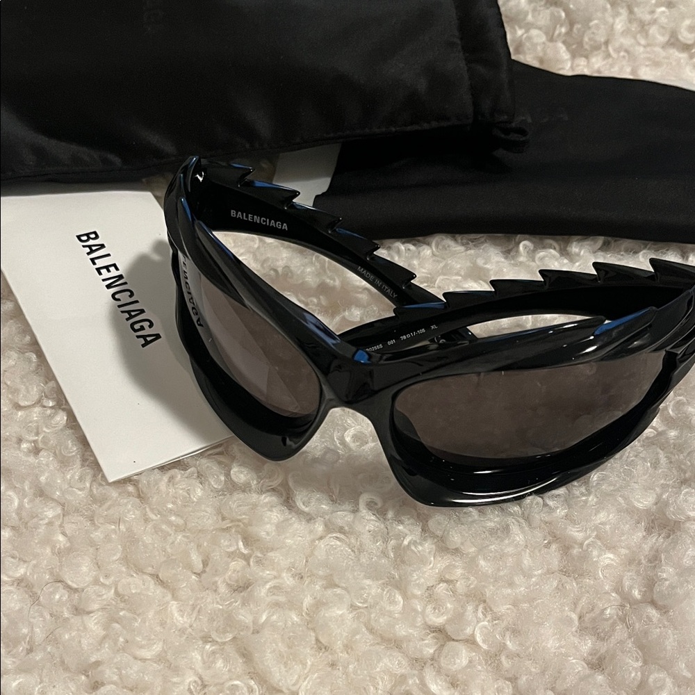 [brand new] Balenciaga Black Sculpted Sunglasses